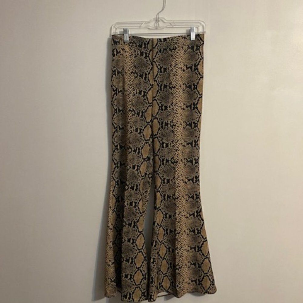 Zara Snakeskin Wide legs pants, size XSmall